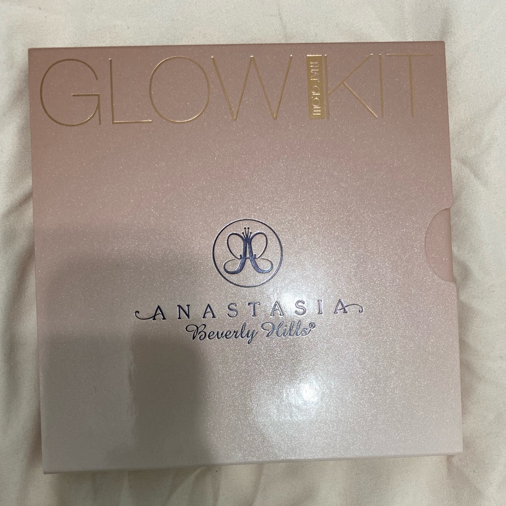 Anastasia Beverly Hills Glow Kit Limited Edition